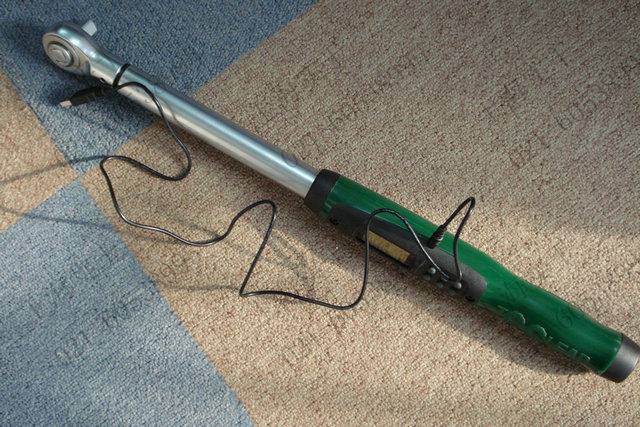 連電腦數顯扭力扳手圖片