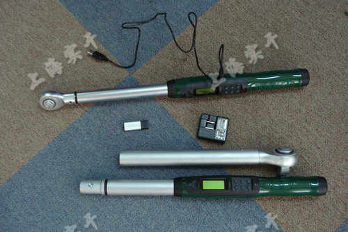 ���@Ť������